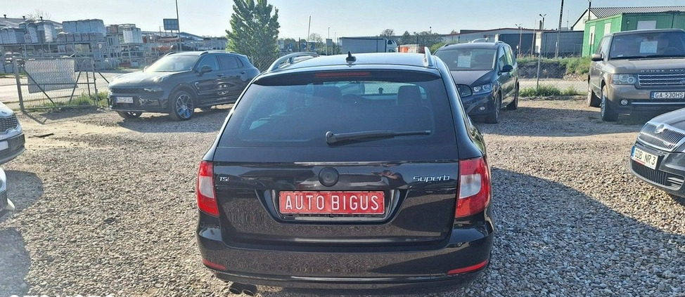 Skoda Superb cena 31900 przebieg: 177000, rok produkcji 2010 z Jasień małe 56